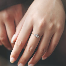 Load image into Gallery viewer, “fleurs”<br>Diamond Chain-Ring<br>1550A