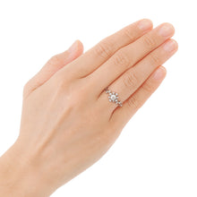 Load image into Gallery viewer, “snow crystal”<br>Graded Diamond Ring<br>851ARO2