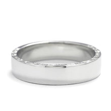 Load image into Gallery viewer, “adamant”<br>Diamond Ring, Large<br>721F