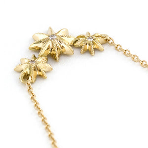 1057A<br>“Snowflakes”<br>Diamond necklace