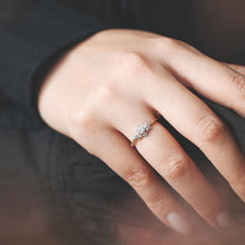 Load image into Gallery viewer, “fleurs”&lt;br&gt;Diamond Ring&lt;br&gt;1548A
