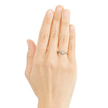 Load image into Gallery viewer, “snowflakes”&lt;br&gt;Diamond Chain-Ring&lt;br&gt;256Z
