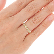 Load image into Gallery viewer, “Arabesque”&lt;br&gt;Small Ring&lt;br&gt;711B
