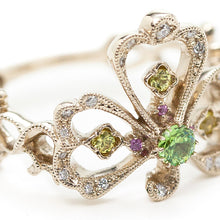 Load image into Gallery viewer, “Trois Feuilles”<br>Demantoid Garnet Ring<br>1044B
