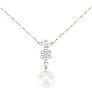 1221A<br>“ENTREMETS”<br>Akoya Pearl Necklace