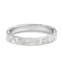 Load image into Gallery viewer, “starlight”&lt;br&gt;Ring, Large&lt;br&gt;716J
