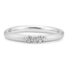 Load image into Gallery viewer, “SIRUSI”&lt;br&gt;Small Diamond Ring&lt;br&gt;729B
