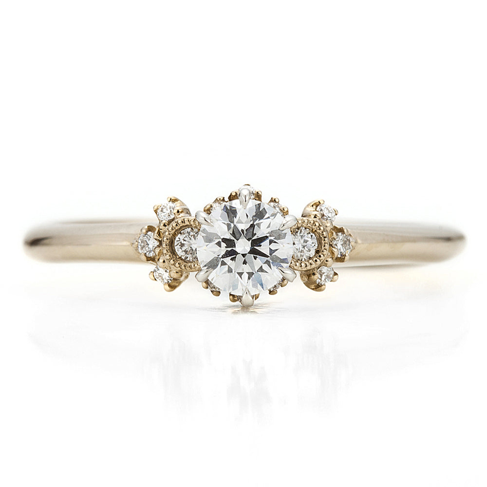 “minori”<br>Graded Diamond Ring<br>858ARO3