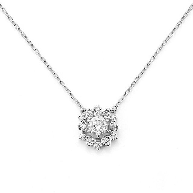 1104A<br>“reticella”<br>Diamond Necklace