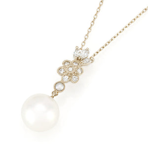 1221A<br>“ENTREMETS”<br>Akoya Pearl Necklace