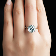 Load image into Gallery viewer, 260GU&lt;br&gt;Round Brilliant Cut Aquamarine Chain-ring
