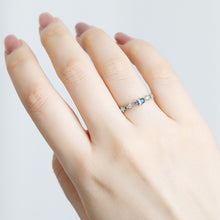 Load image into Gallery viewer, 1439C&lt;br&gt;Aquamarine Chain-ring
