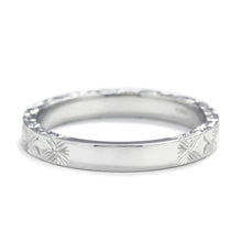 Load image into Gallery viewer, “starlight”&lt;br&gt;Ring, Large&lt;br&gt;716J
