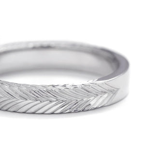 “Herringbone”<br>Ring, Large<br>712E