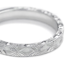 Load image into Gallery viewer, “starlight”&lt;br&gt;Ring, Large&lt;br&gt;716J
