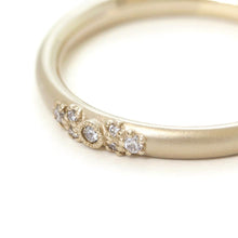 Load image into Gallery viewer, “SIRUSI”&lt;br&gt;Small Diamond Ring&lt;br&gt;729B
