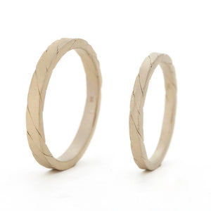 713A<br>“threads”<br>Medium Ring