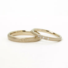 Load image into Gallery viewer, “SIRUSI”&lt;br&gt;Small Diamond Ring&lt;br&gt;729B
