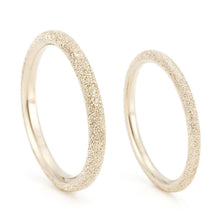Load image into Gallery viewer, “stardust”&lt;br&gt;Ring, Medium&lt;br&gt;725A
