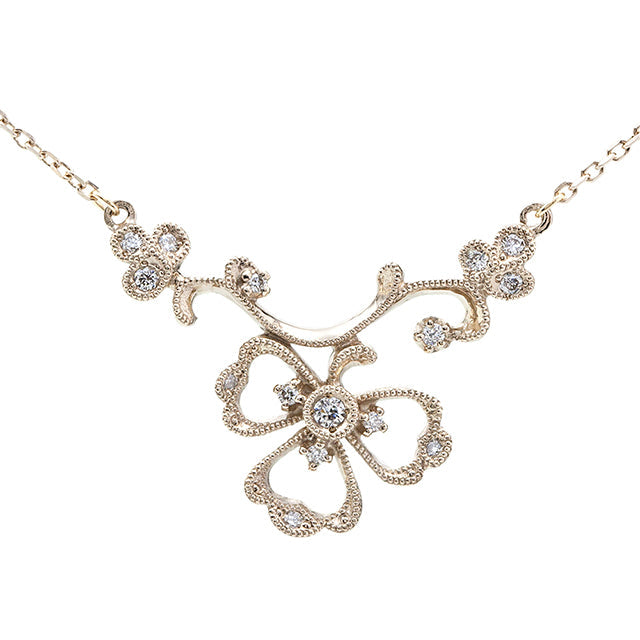 “Trois Feuilles”<br>Diamond Necklace<br>1045A