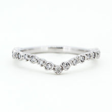 Load image into Gallery viewer, “vow”&lt;br&gt;Half Eternity&lt;br&gt;Diamond Ring&lt;br&gt;724D
