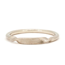 Load image into Gallery viewer, “Eternal Rose”&lt;br&gt;Ring, Medium&lt;br&gt;730B
