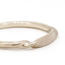 Load image into Gallery viewer, “Eternal Rose”&lt;br&gt;Ring, Medium&lt;br&gt;730B
