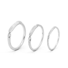 Load image into Gallery viewer, “Eternal Rose”&lt;br&gt;Ring, Medium&lt;br&gt;730B
