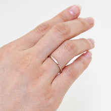 Load image into Gallery viewer, “Eternal Rose”&lt;br&gt;Small Ring&lt;br&gt;730C
